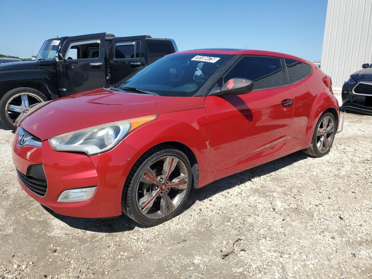 Hyundai VELOSTER Image 1