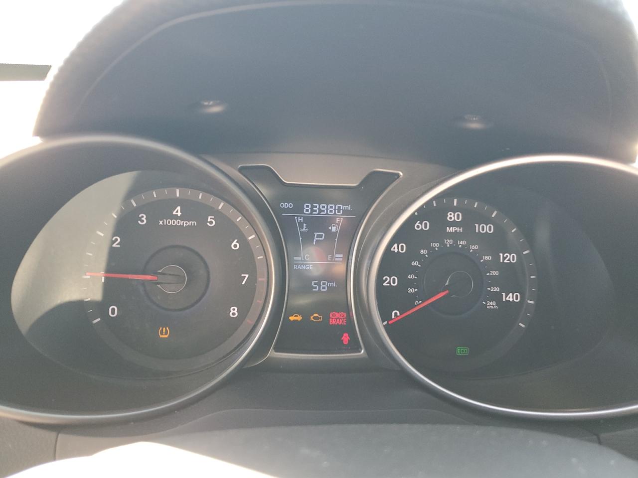 Hyundai VELOSTER Image 12