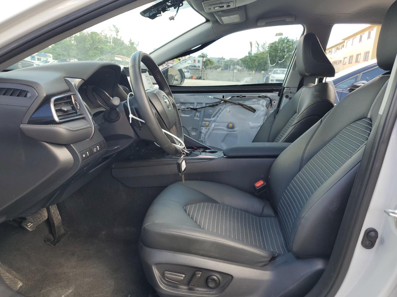 Toyota Camry Se Night Shade Image 3