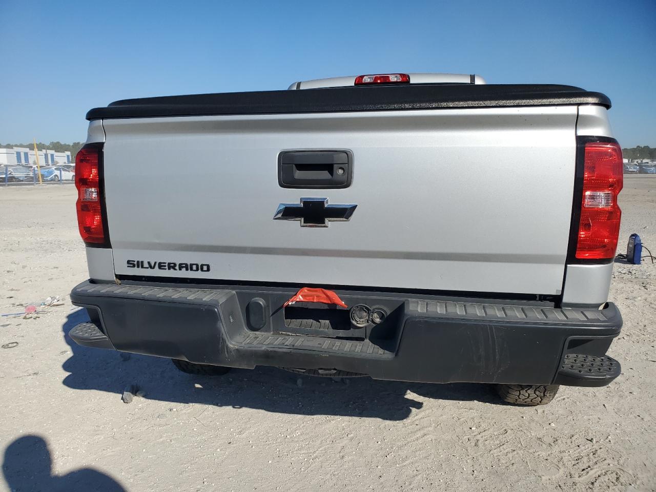 Chevrolet Silverado K1500 Image 10