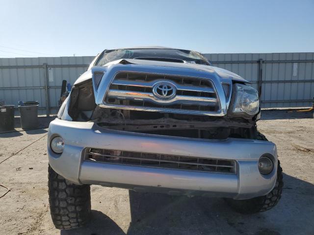 Toyota Tacoma Prerunner Access Cab Image 12