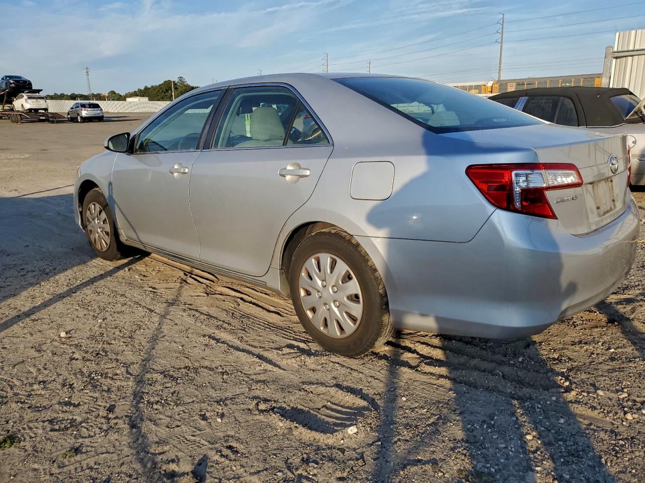 Toyota Camry L Image 6