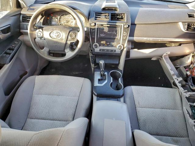 Toyota Camry L Image 8