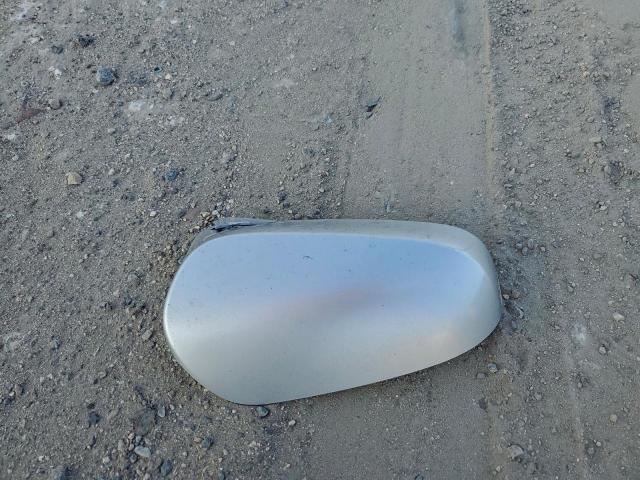 Toyota Camry L Image 11