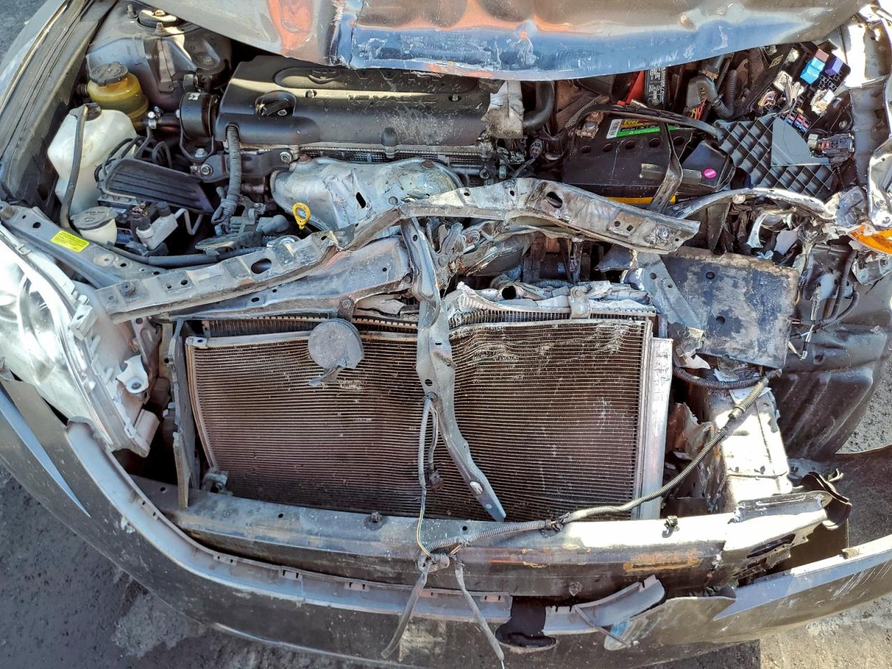 Toyota Camry Ce Image 9