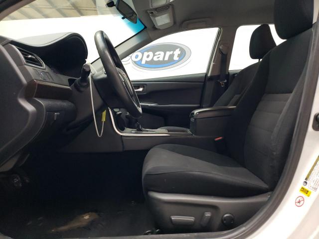 Toyota Camry Le Image 10