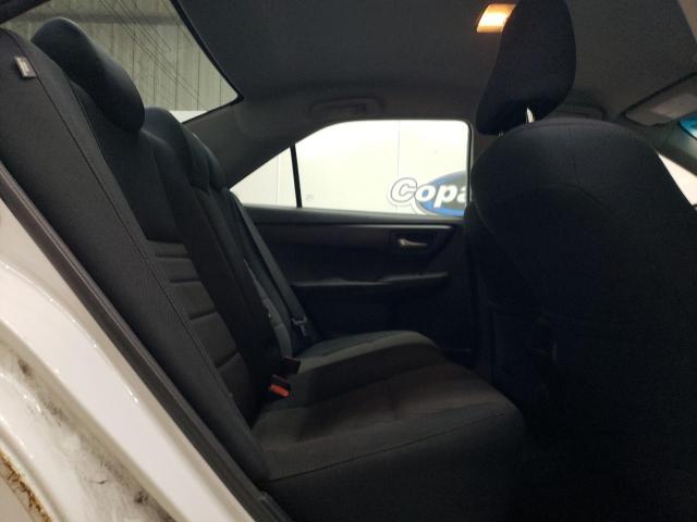 Toyota Camry Le Image 7