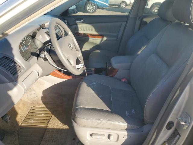 Toyota Camry Le Image 4