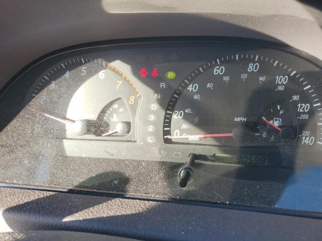 Toyota Camry Le Image 8