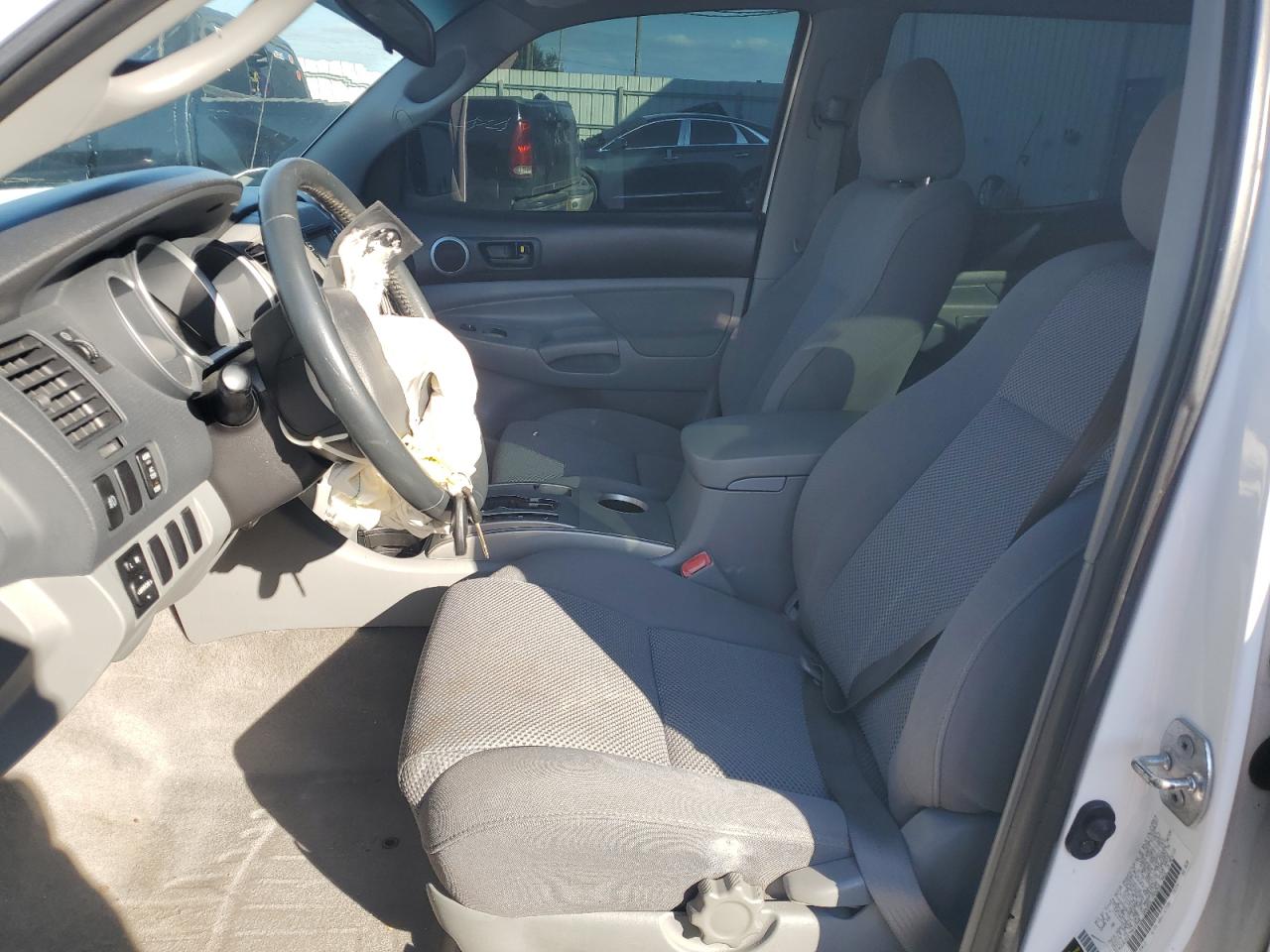 Toyota Tacoma Double Cab Prerunner Image 4