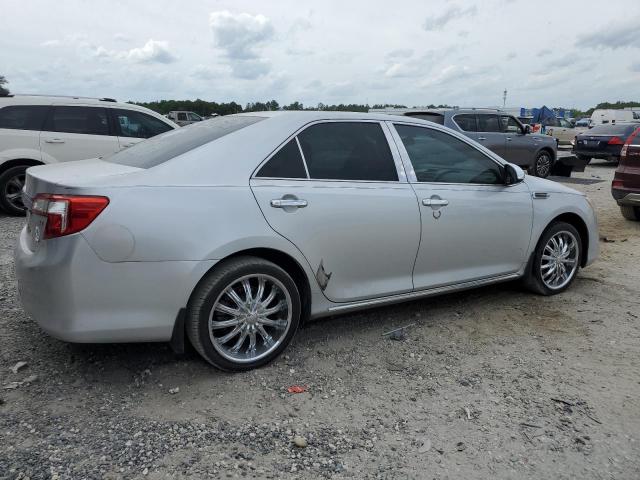 Toyota Camry L Image 3