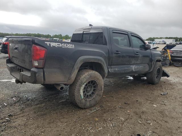 Toyota Tacoma Double Cab Image 4
