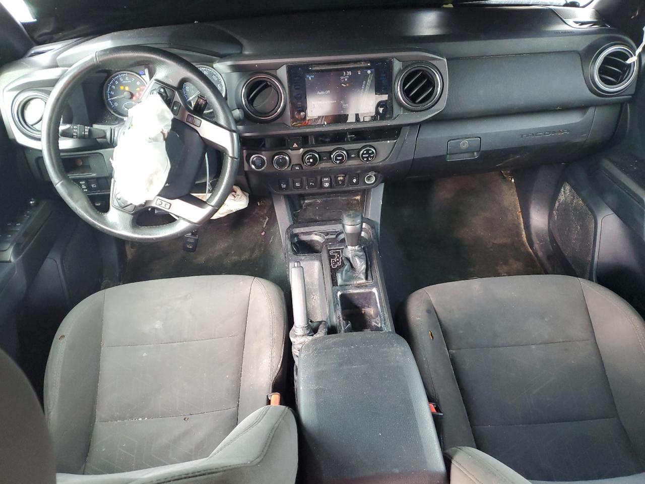 Toyota Tacoma Double Cab Image 3