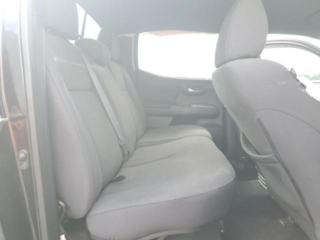 Toyota Tacoma Double Cab Image 9