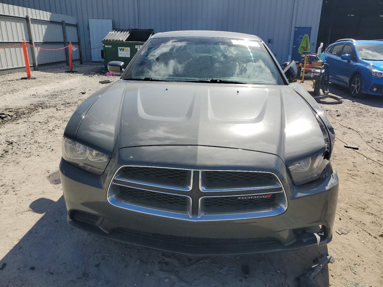 Dodge Charger Se Image 3