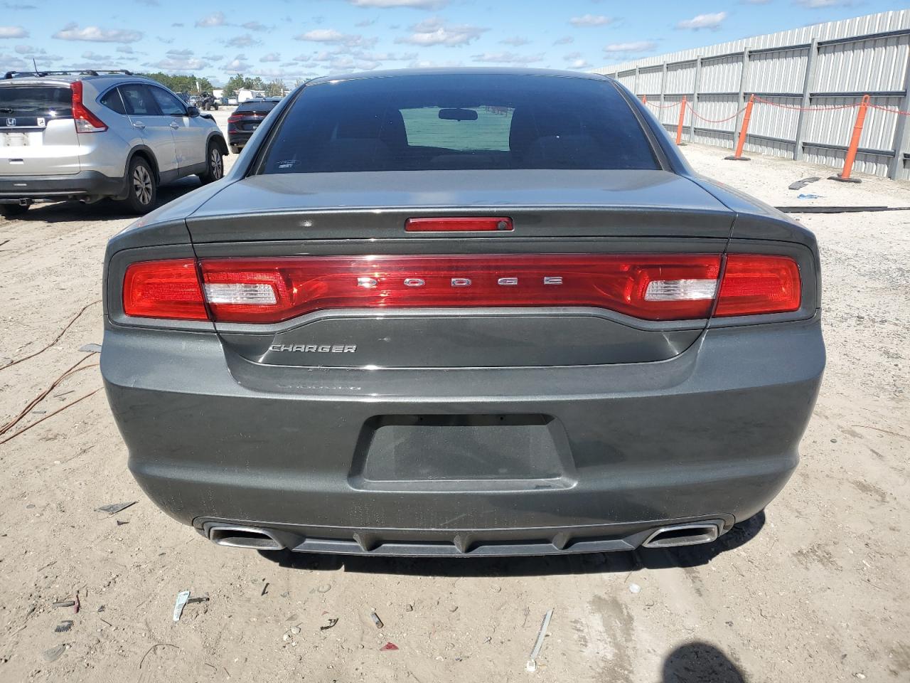 Dodge Charger Se Image 9