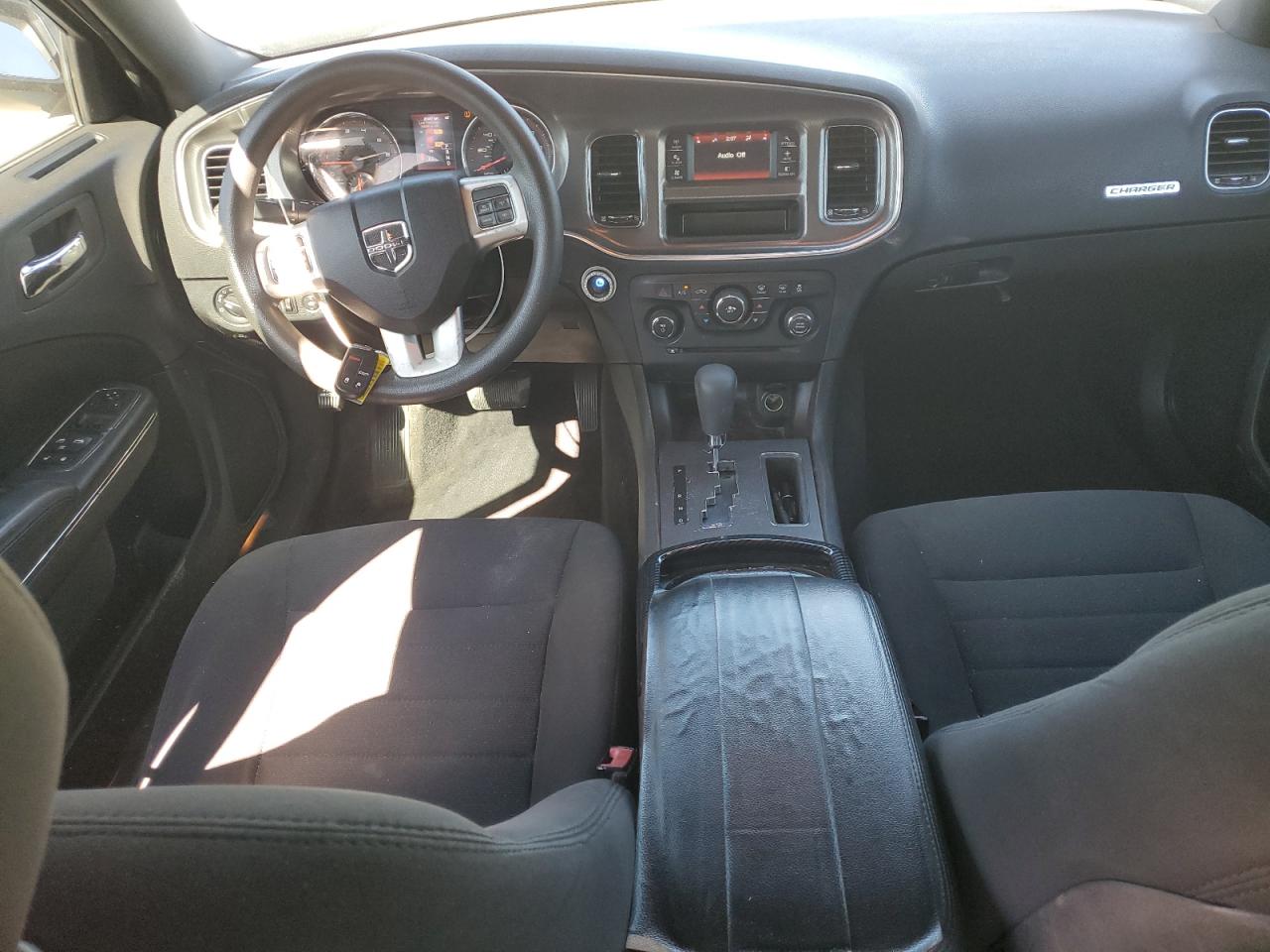 Dodge Charger Se Image 8