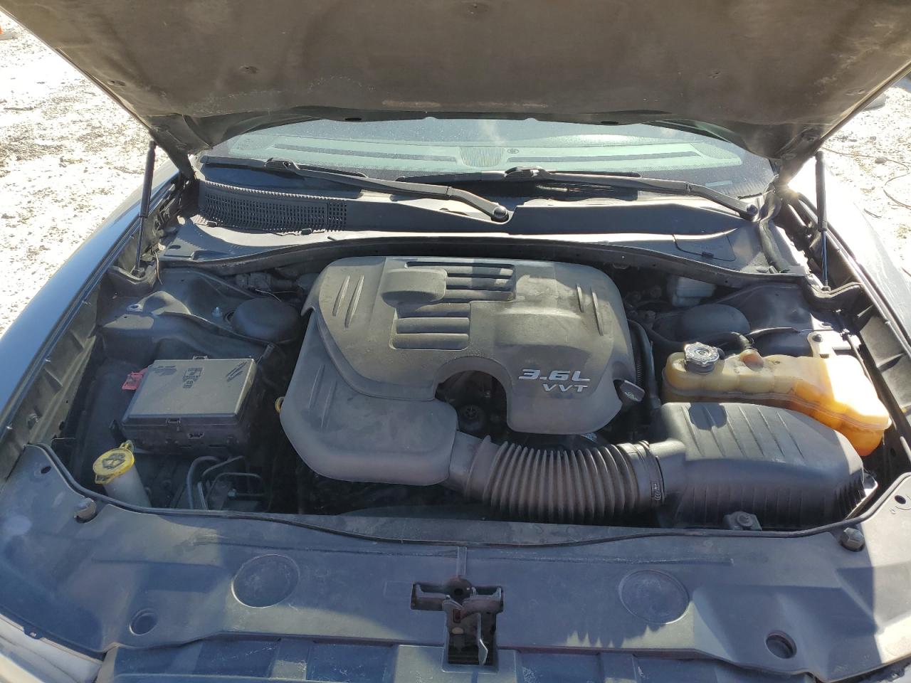 Dodge Charger Se Image 2