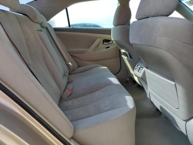 Toyota Camry Hybrid Image 7