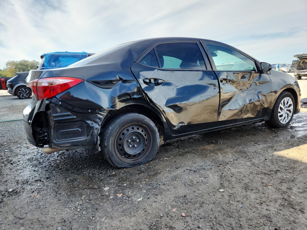 Toyota Corolla L Image 11