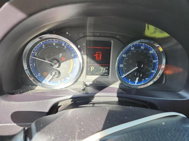 Toyota Corolla L Image 9