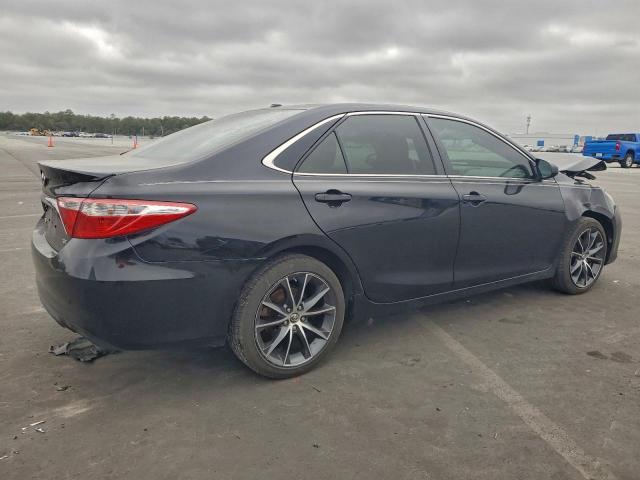 Toyota Camry Le Image 3