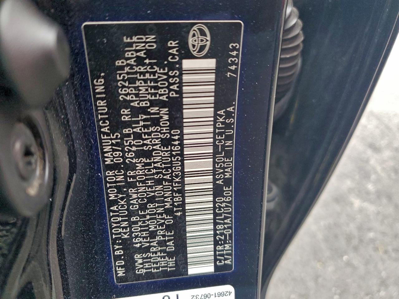 Toyota Camry Le Image 7