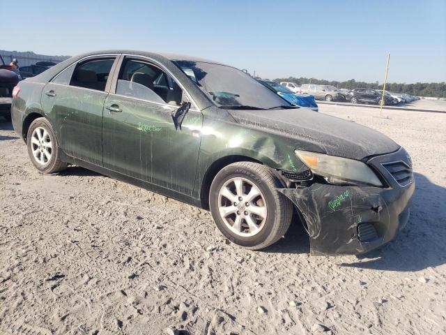 Toyota Camry Base Image 7