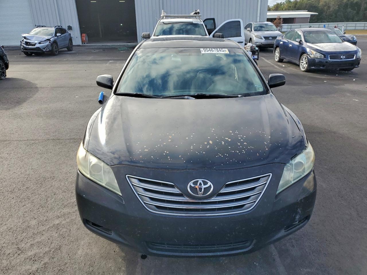 Toyota Camry Hybrid Image 8