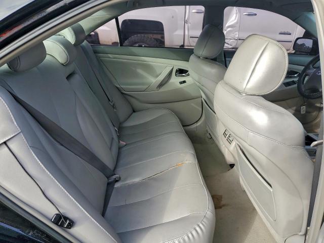 Toyota Camry Hybrid Image 9