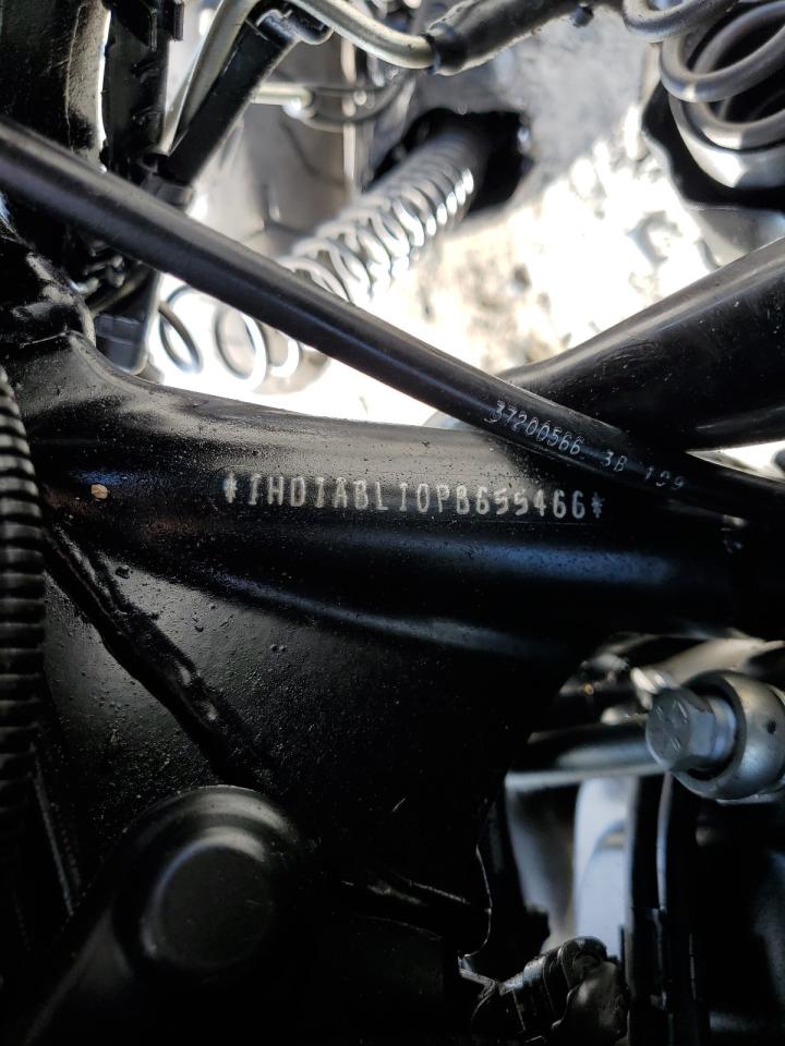 Harley-Davidson Flhxst Image 4