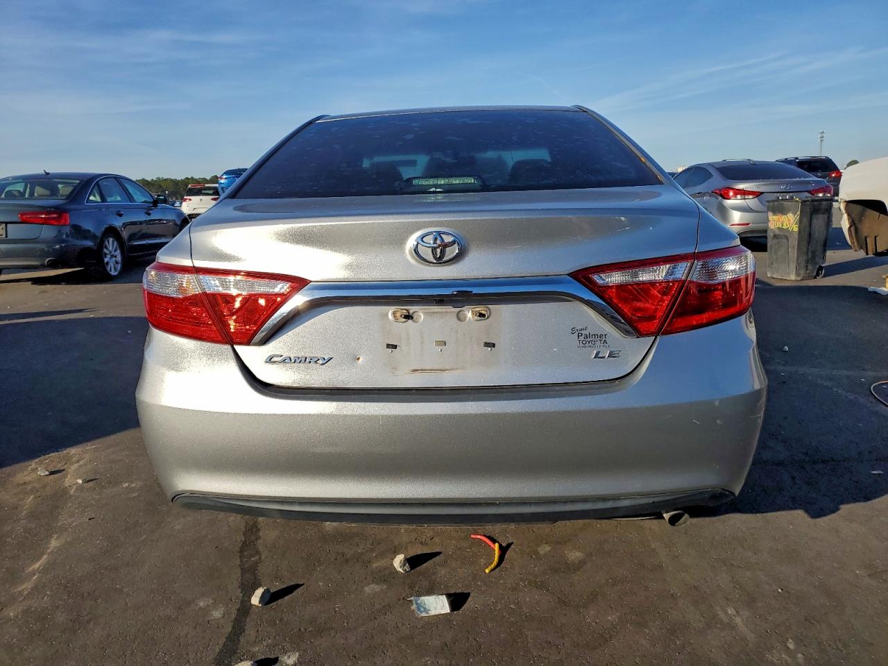 Toyota Camry Le Image 5