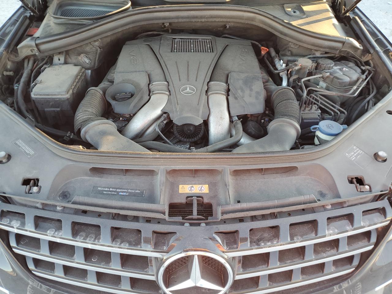 Mercedes-Benz M-Class 550 4matic Image 10