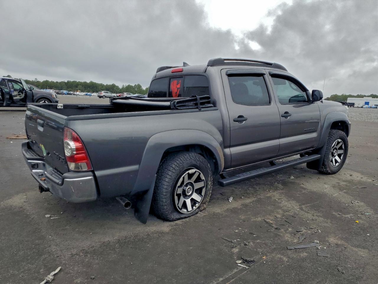 Toyota Tacoma Double Cab Prerunner Image 10