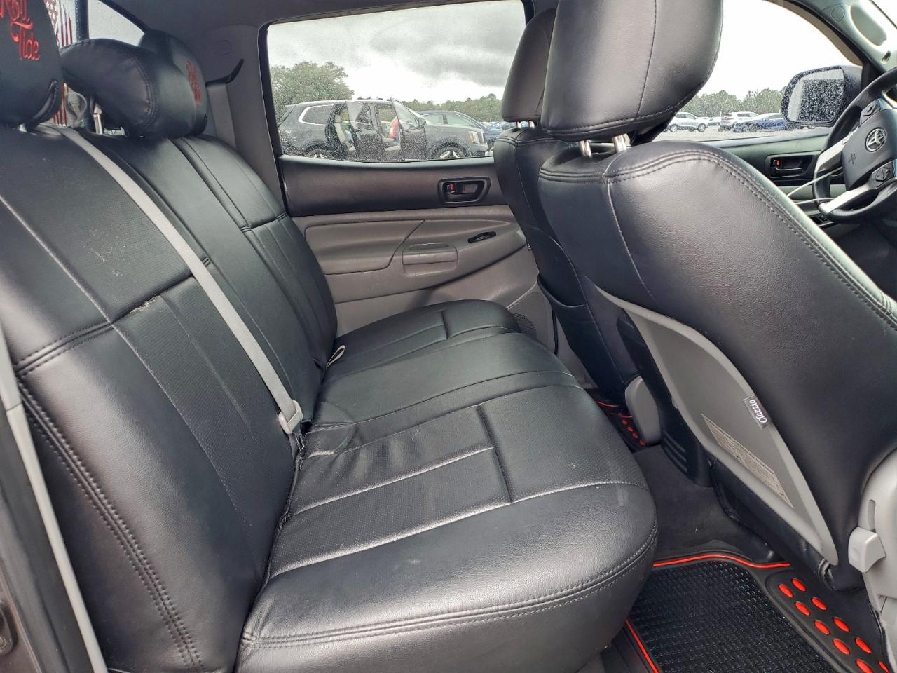 Toyota Tacoma Double Cab Prerunner Image 3