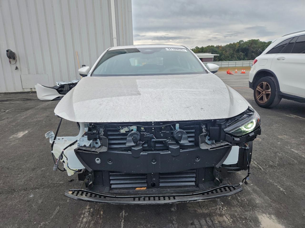 Mazda 3 Premium Image 4