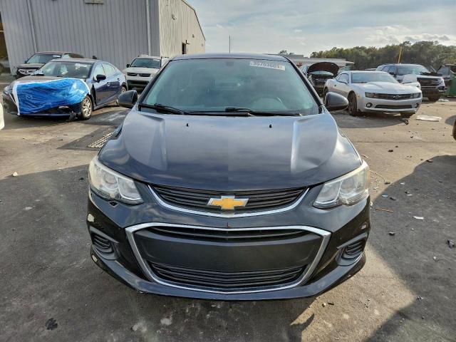 Chevrolet Sonic Ls Image 6