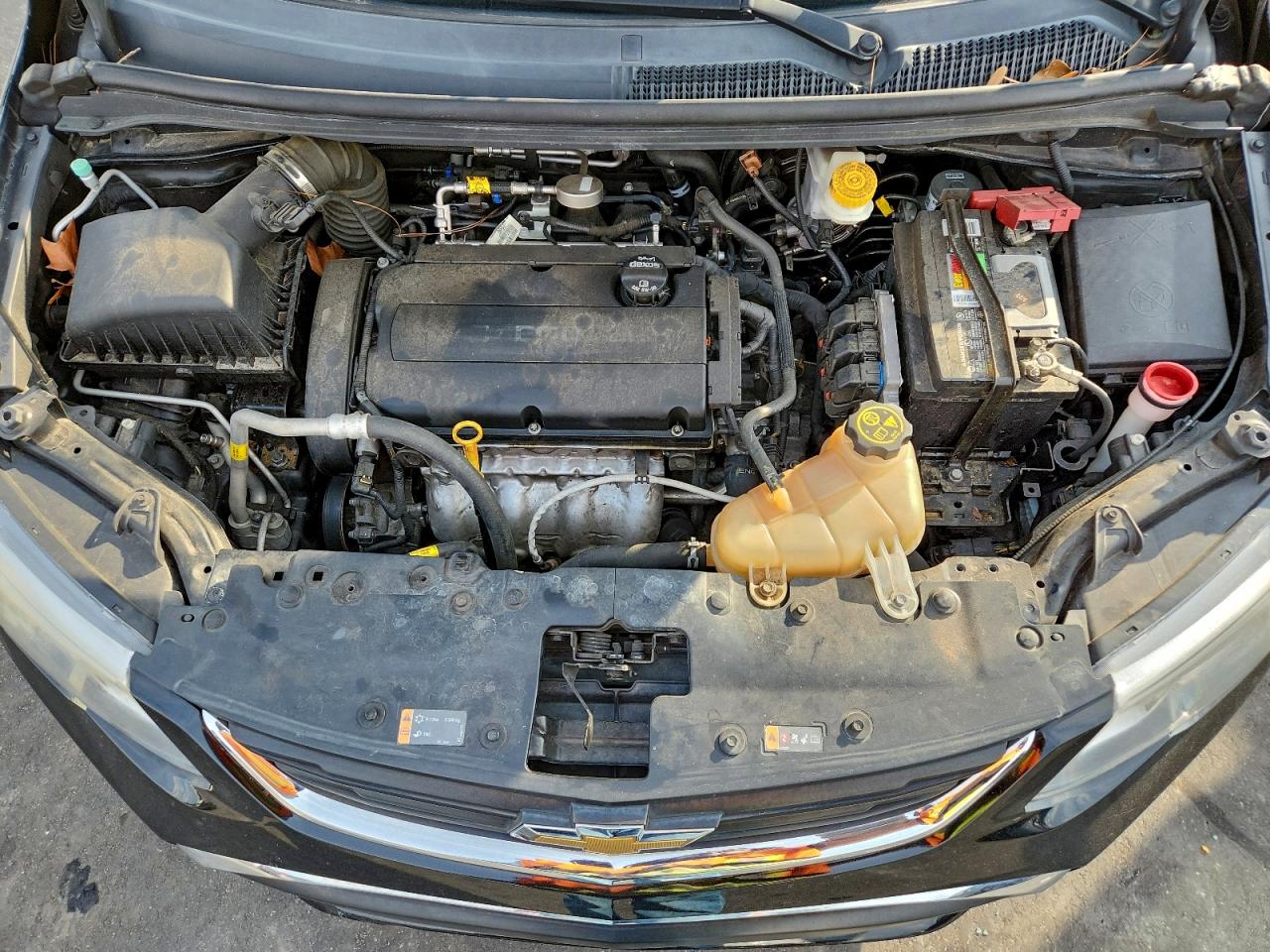 Chevrolet Sonic Ls Image 7