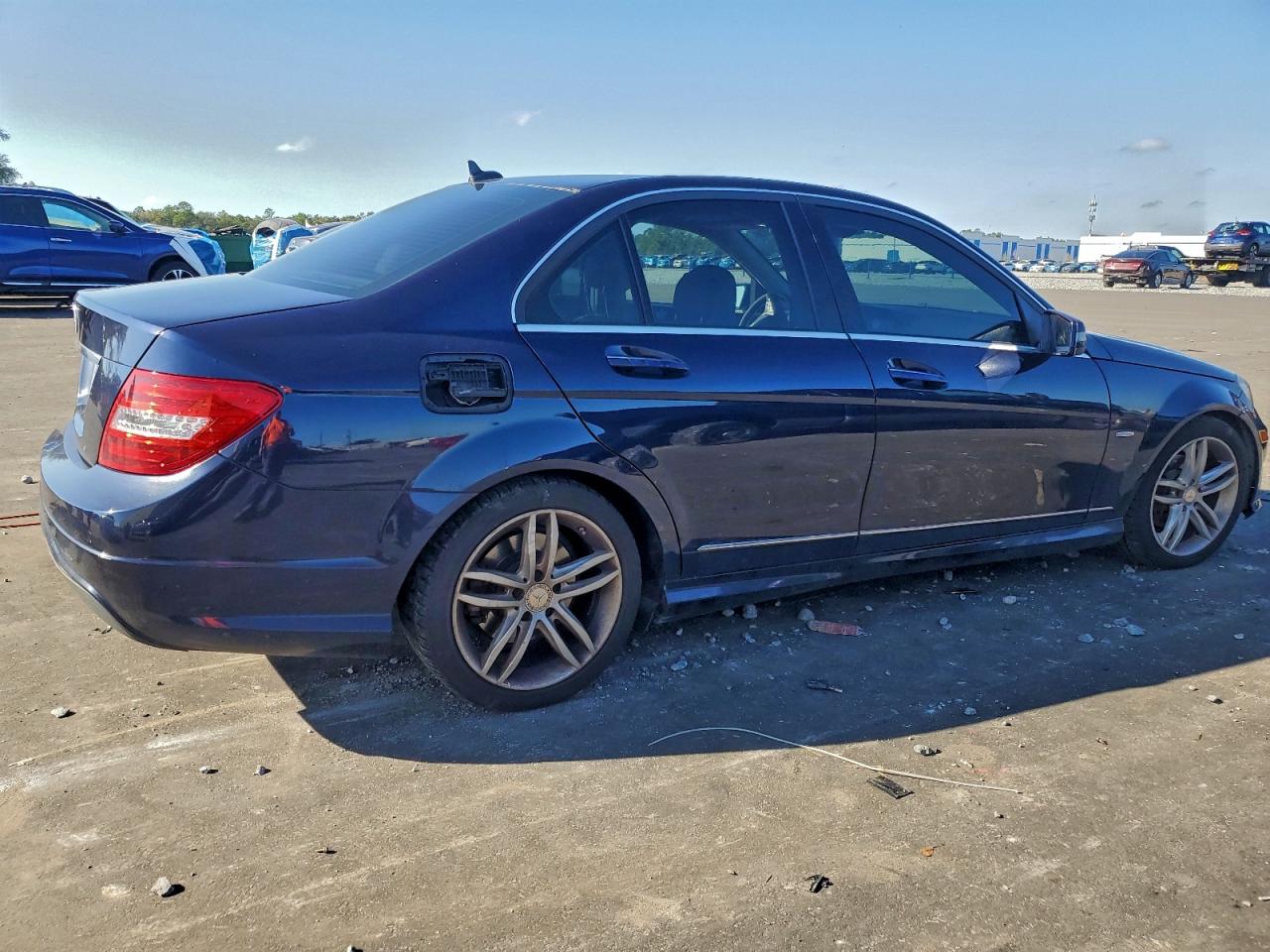 Mercedes-Benz C-Class 250 Image 4