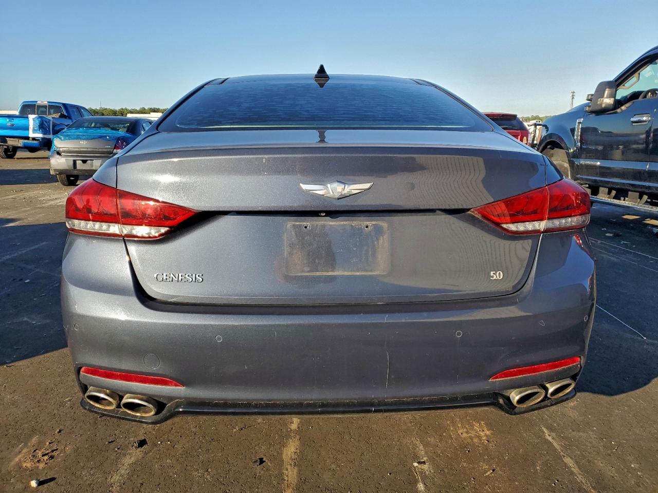 Hyundai Genesis 5.0l Image 5