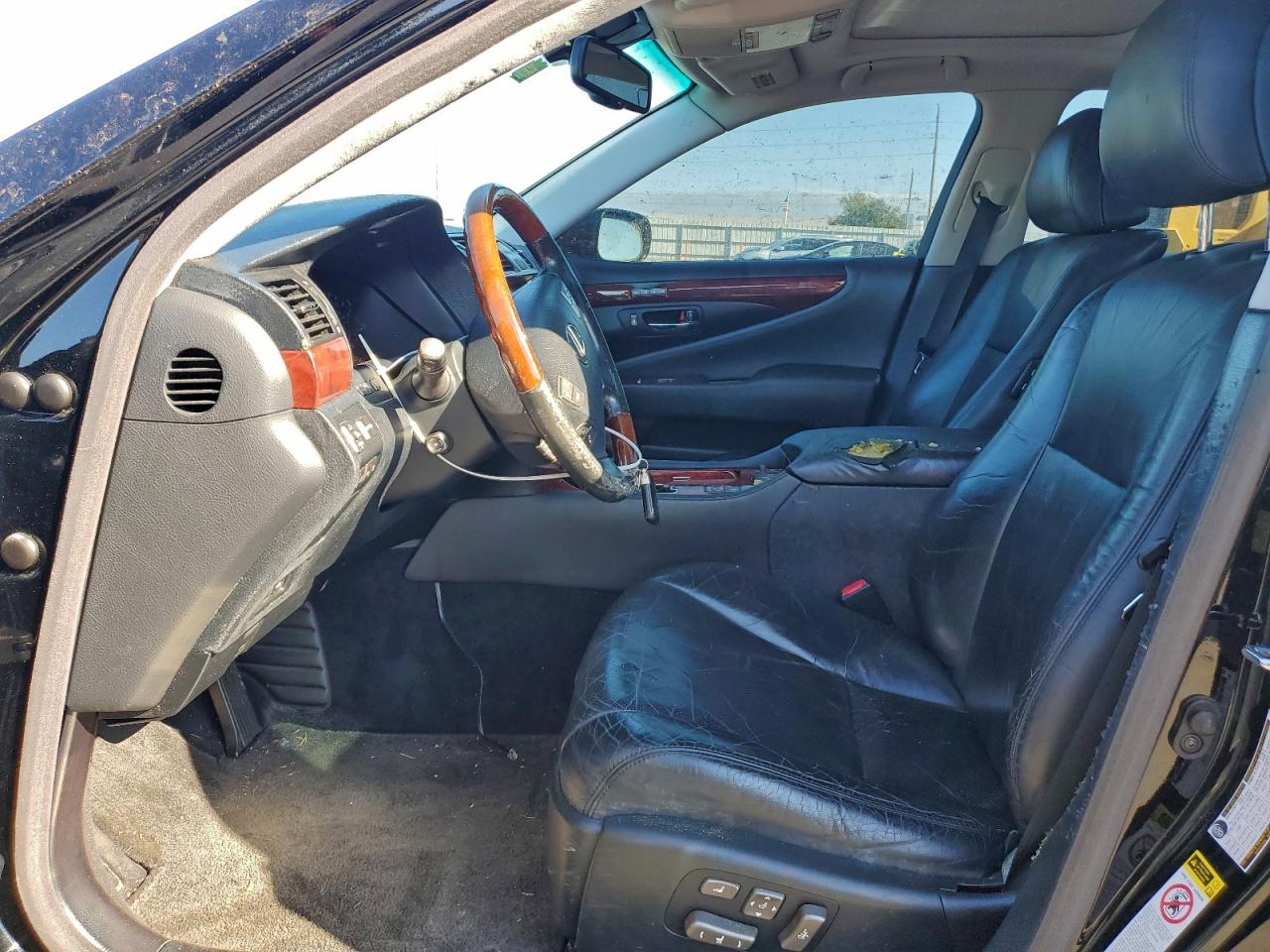 Lexus LS 460 Image 8