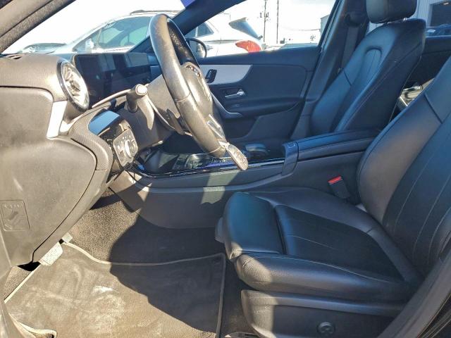 Mercedes-Benz A-Class 220 Image 6