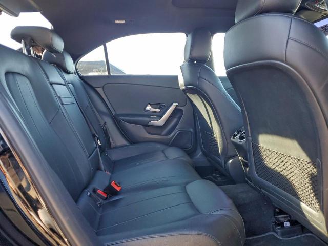 Mercedes-Benz A-Class 220 Image 9