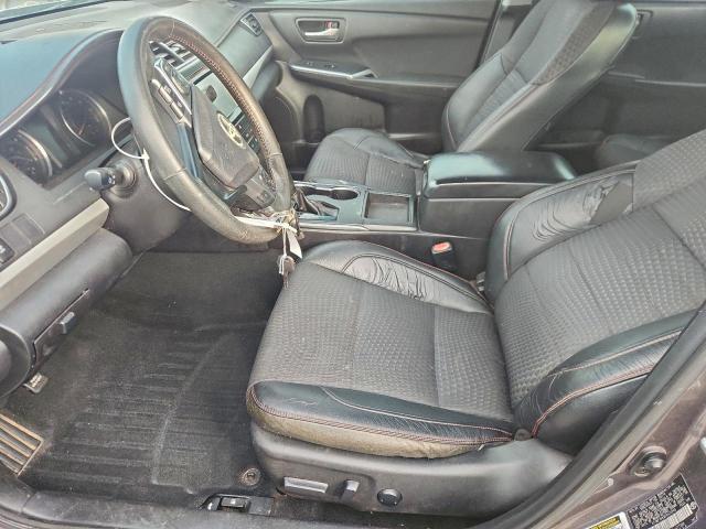 Toyota Camry Le Image 12