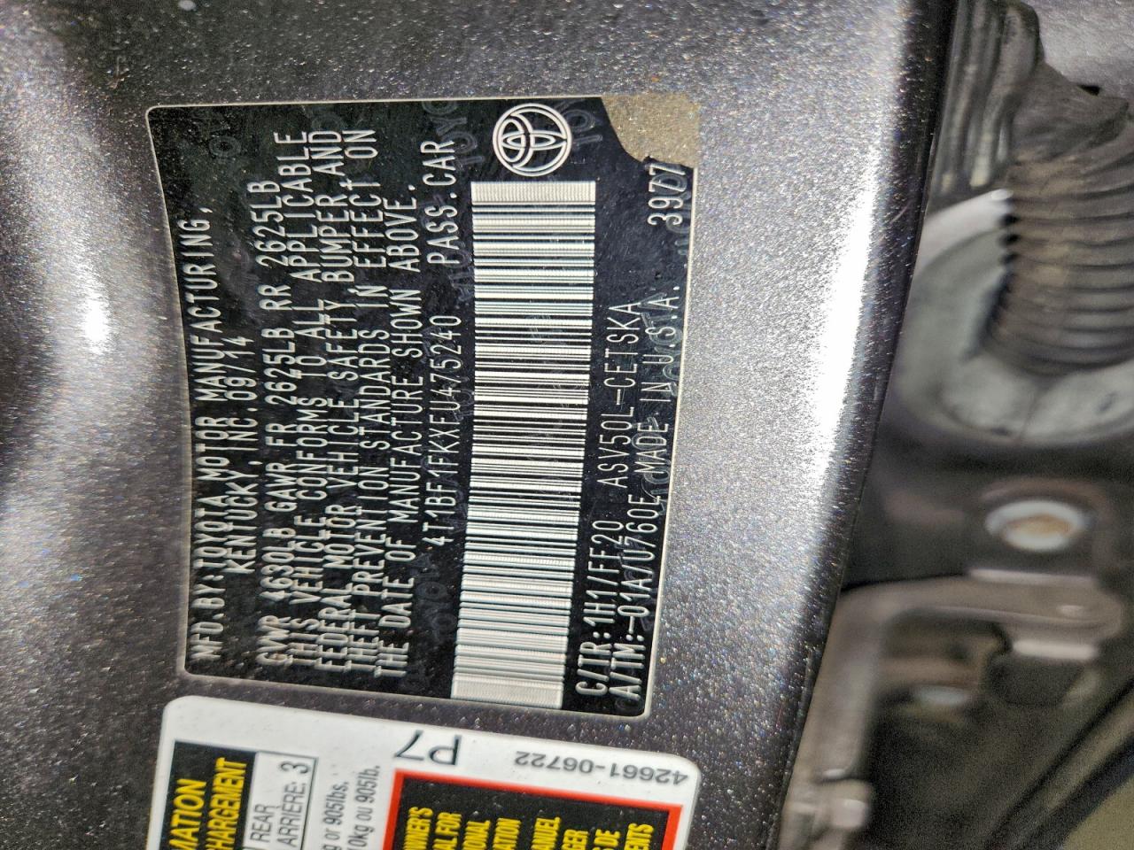 Toyota Camry Le Image 11