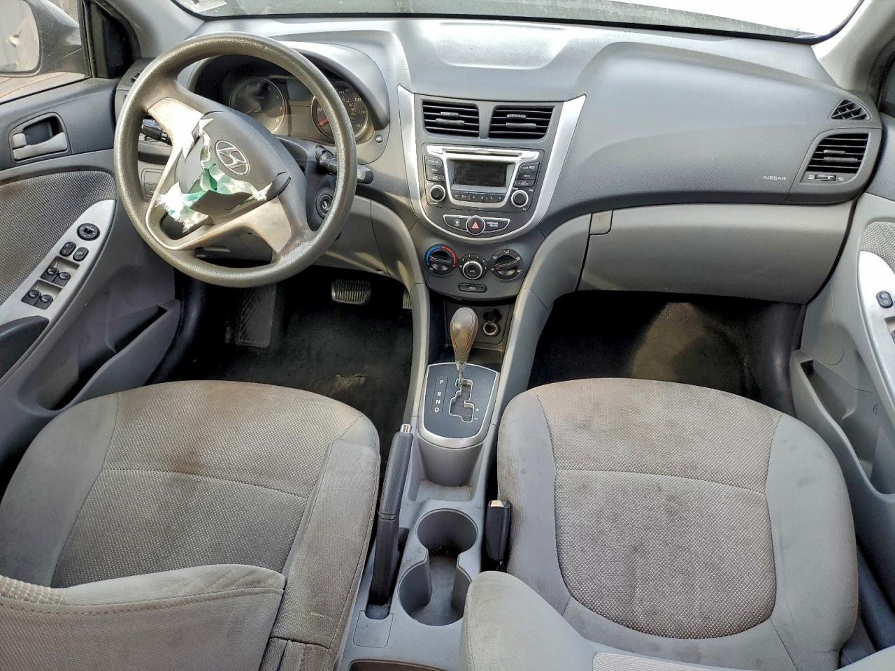 Hyundai ACCENT Gls Image 5