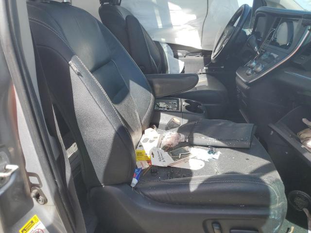 Toyota Sienna Se Image 2