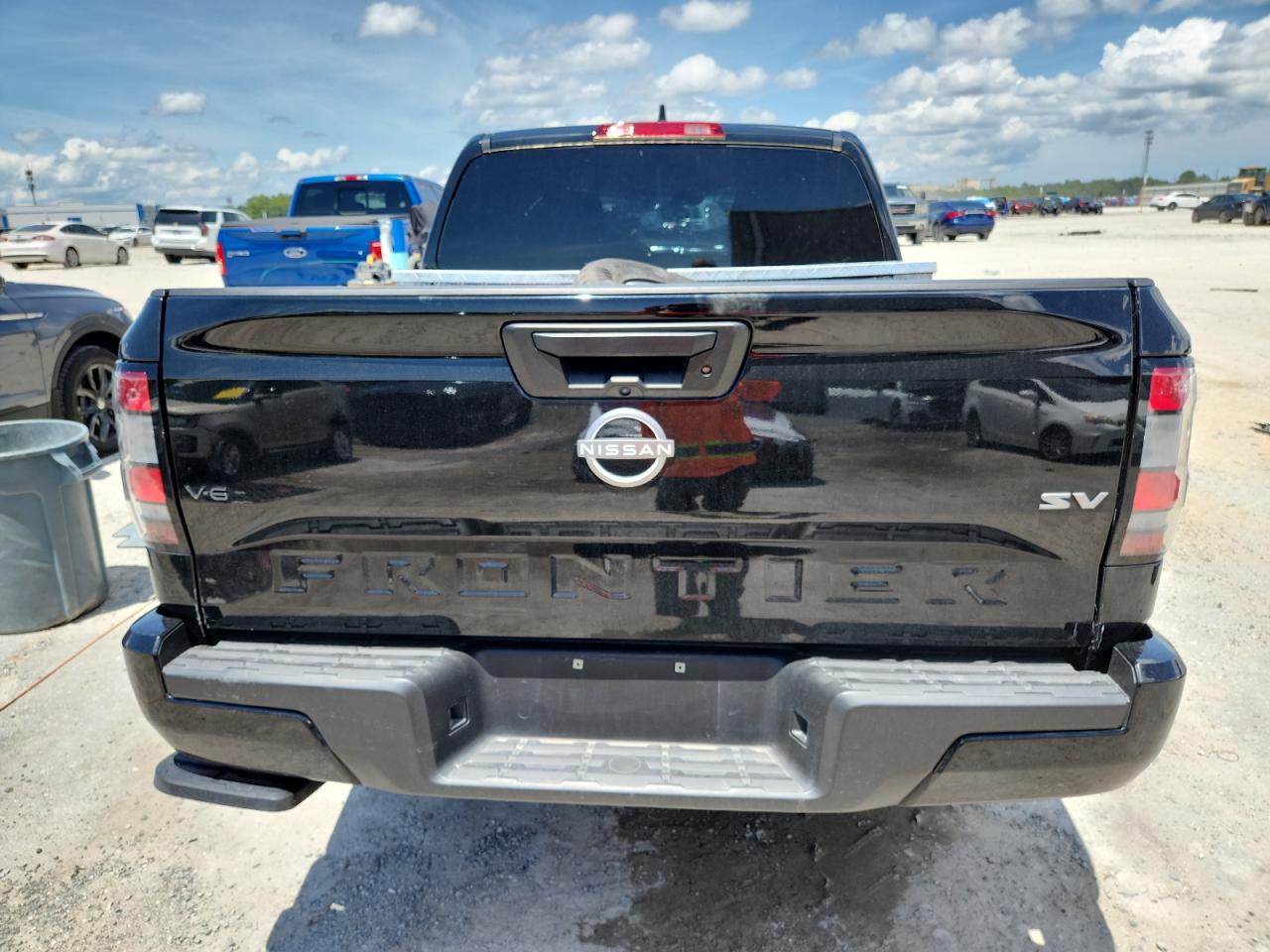 Nissan Frontier S Image 7