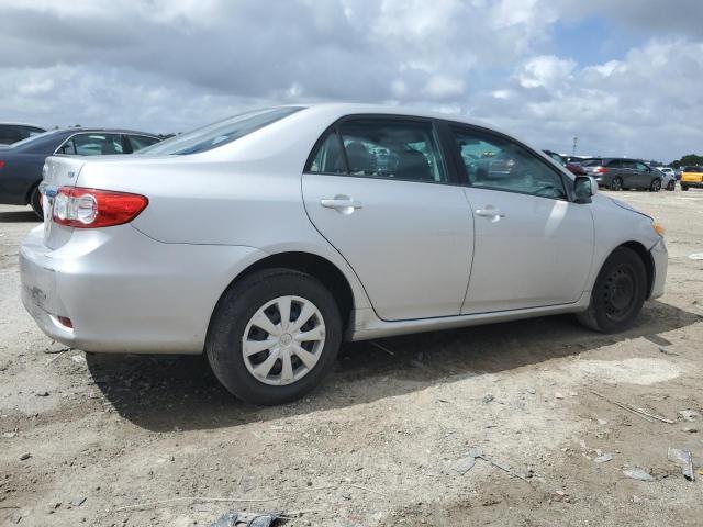 Toyota Corolla Base Image 10