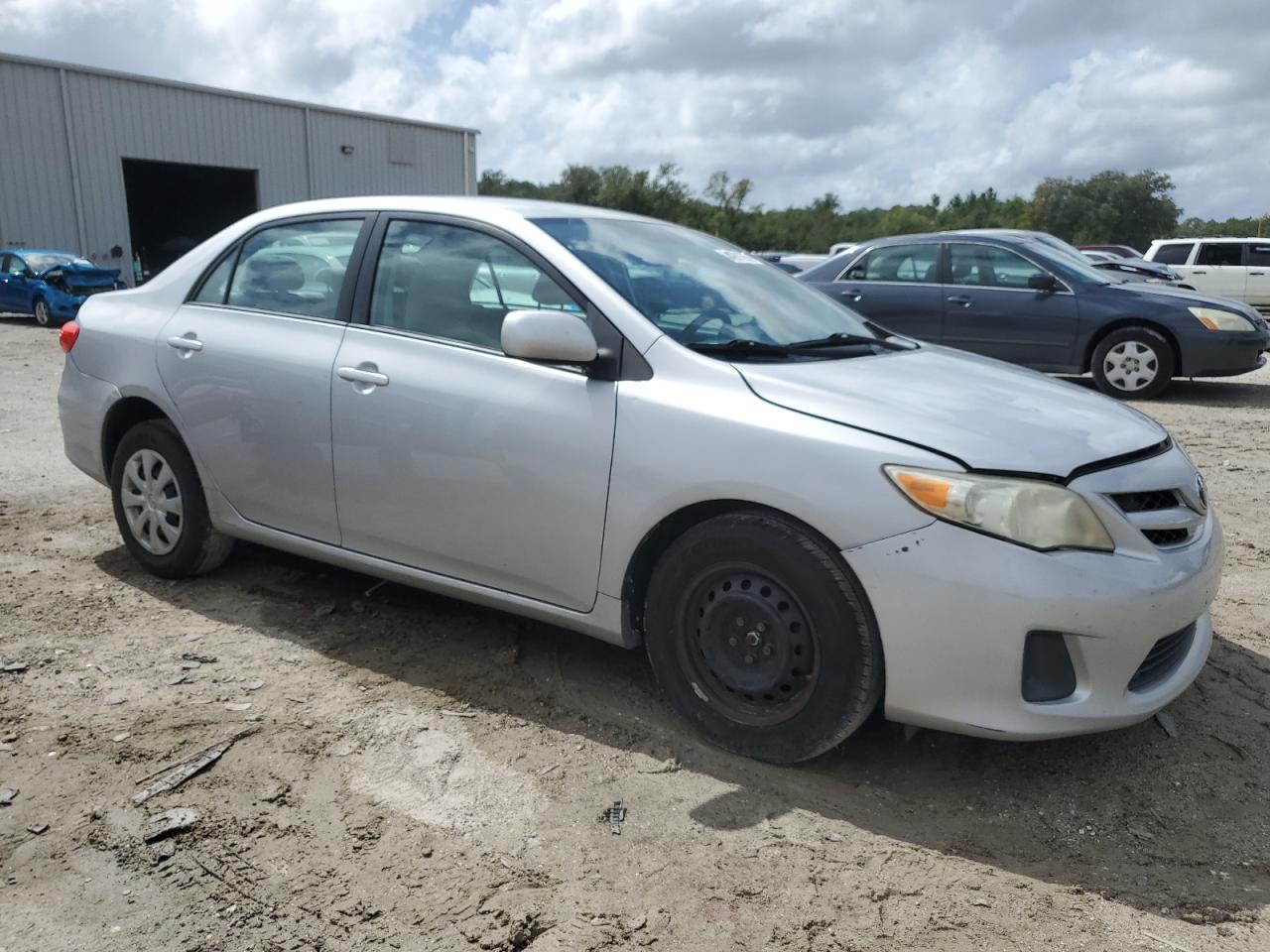 Toyota Corolla Base Image 2